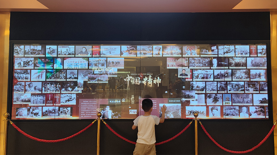 數(shù)字照片墻創(chuàng)新黨史館互動體驗